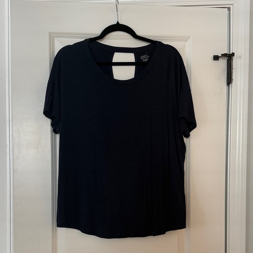 Market & Spruce Navy Short Sleeve Top